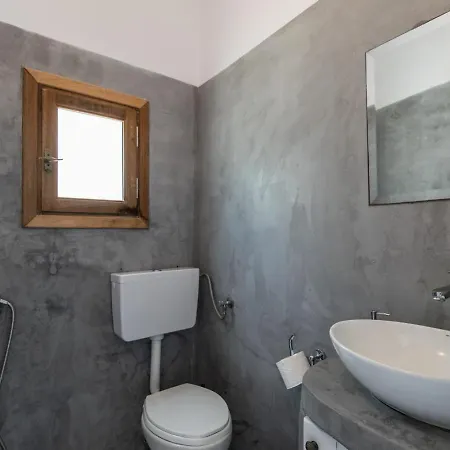 Thalassopetra In Agia Kyriaki Apartment