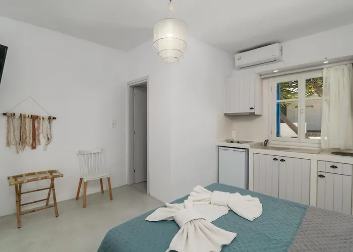 Thalassopetra In Agia Kyriaki