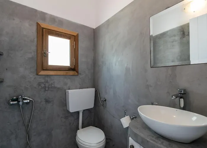 Thalassopetra In Agia Kyriaki Apartament