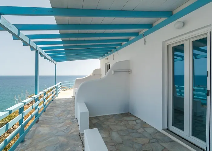 Thalassopetra In Agia Kyriaki *